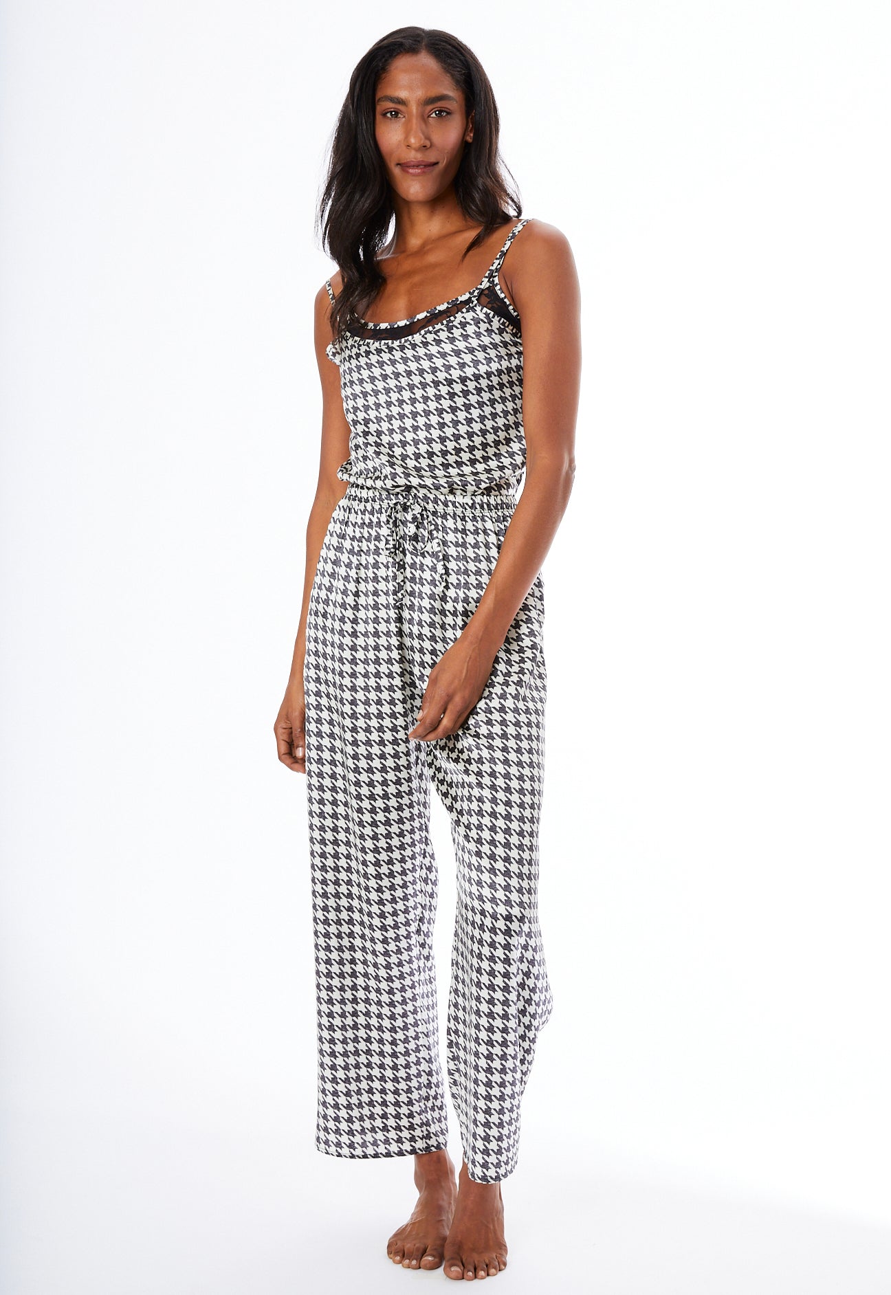 Silk pants with drawstring waist in houndstooth print